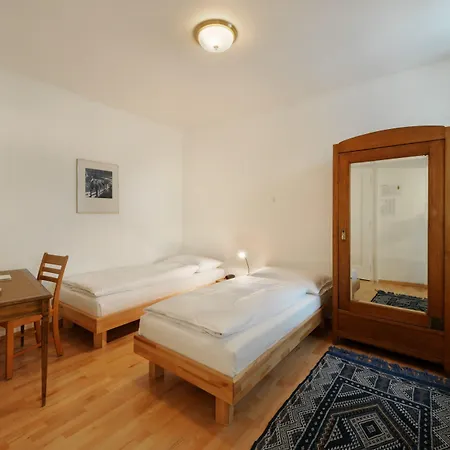 מלון National 2*