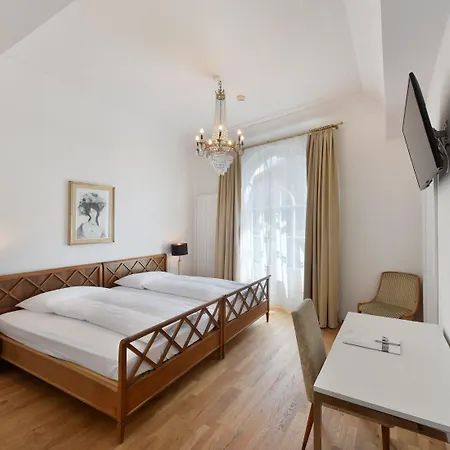 Hotel National 2*