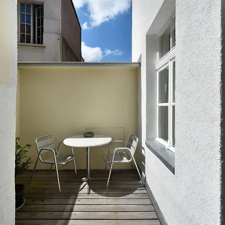 National מלון 2*