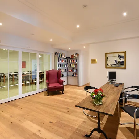 National מלון ברן