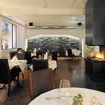 National Hotel 2*